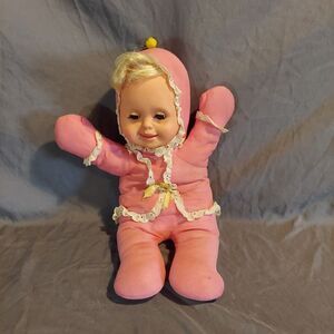 Original Vintage 1974 Kenner Baby Yawnie Baby Doll